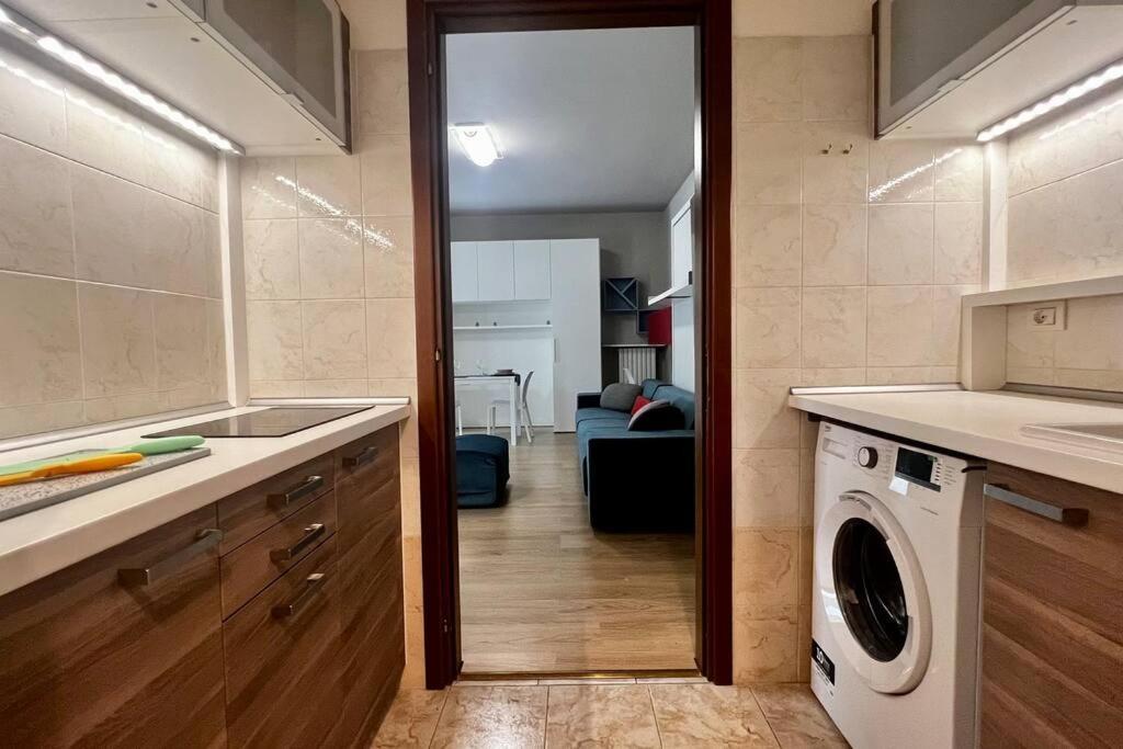 Urban House - Comfy Flat Navigli Milan Center Apartment Bagian luar foto
