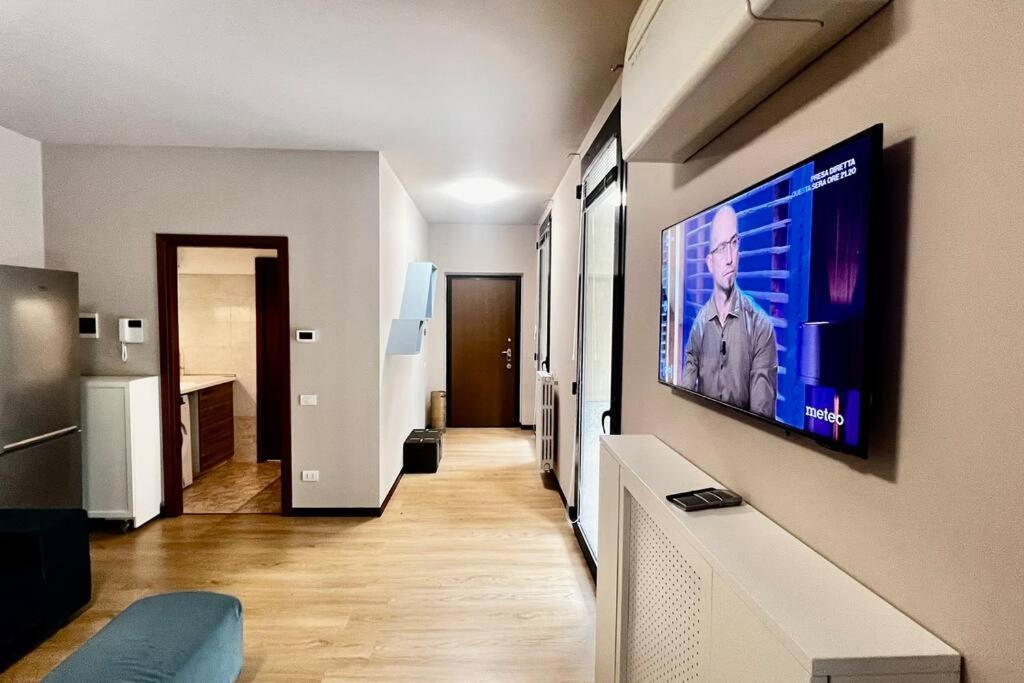 Urban House - Comfy Flat Navigli Milan Center Apartment Bagian luar foto